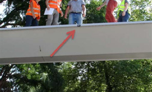 Sensors node used for vibration monitoring of a pedestrian bridge structure in Liège